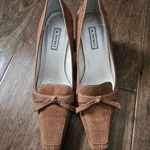 M. Patrick Womens Brown Suede Heels. Size 7